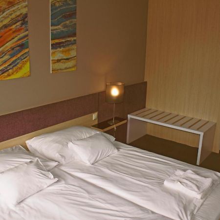 Orion Apartman Шарвар Екстер'єр фото